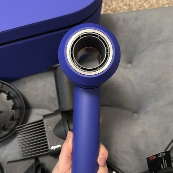 Dyson Supersonic in Blue/Rose - Picture 3 of 7